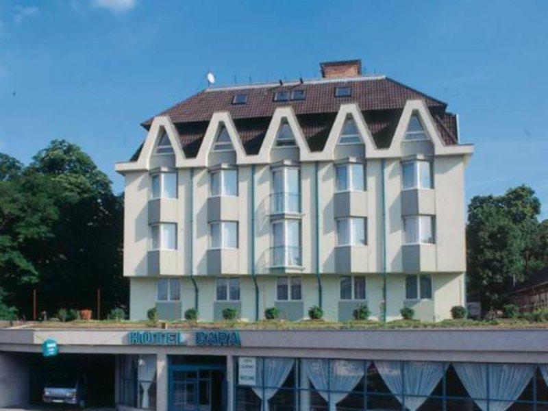 Hotel Bara Budapeste Exterior foto